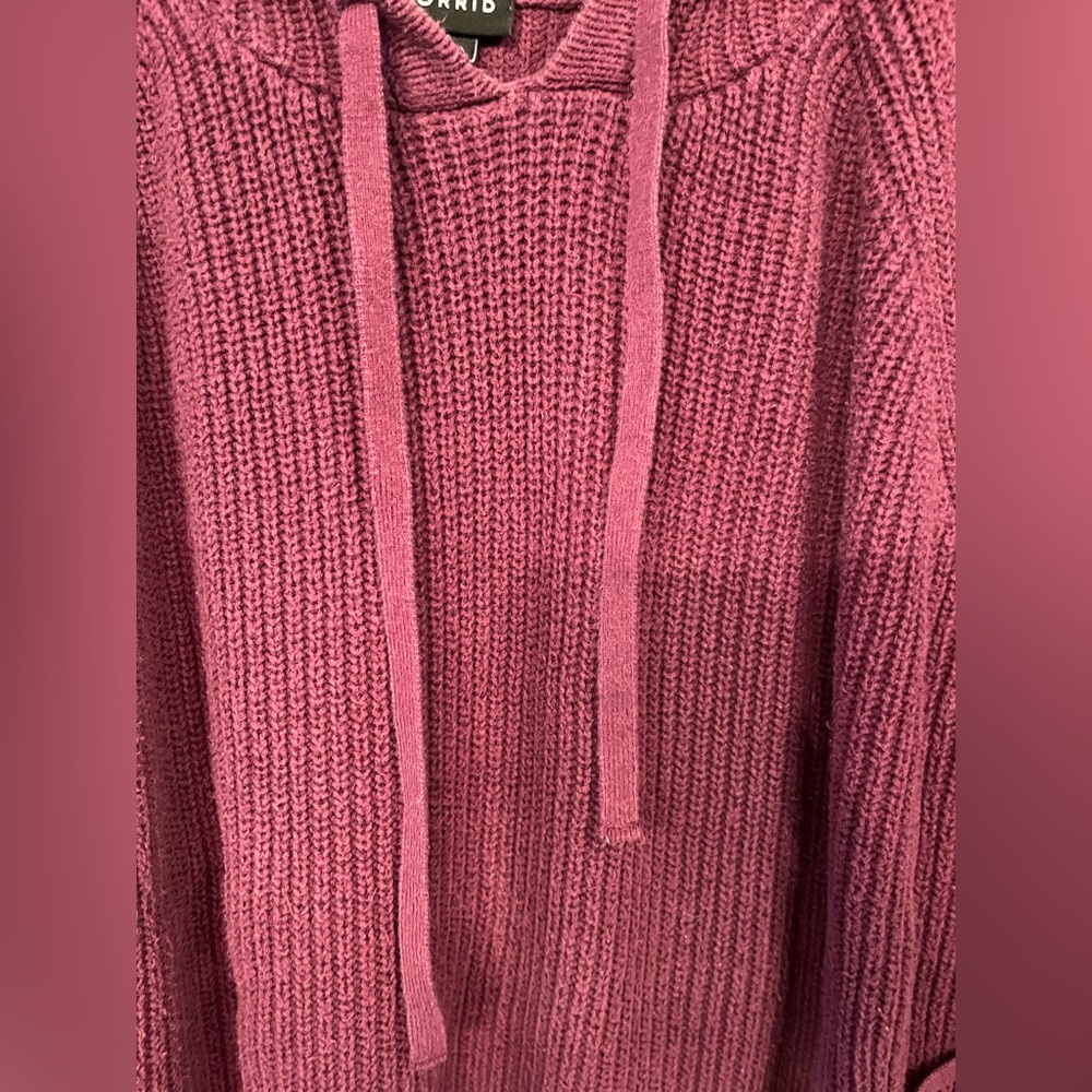 Sweater - Picture 7 of 9